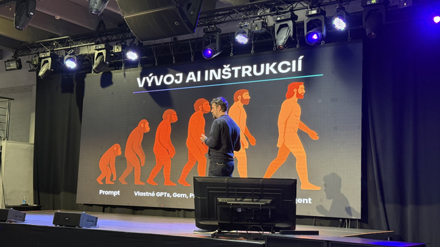 Matúš Marko prednáša na konferencii Marketing Masters